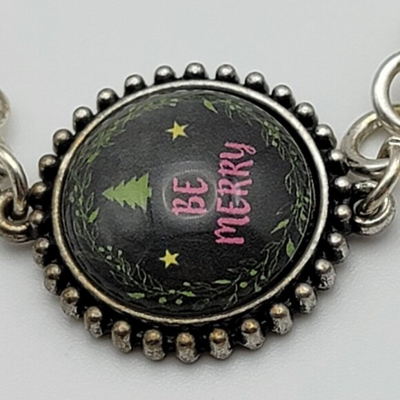 Plunder Designs "Be Merry" Glass Dome Charm Christmas Bracelet 5-9 Inch - Picture 2 of 6